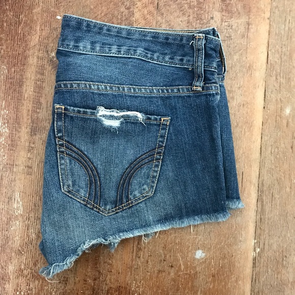 Hollister Jean Shorts - Picture 1 of 5